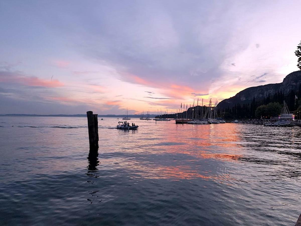 Appartamento Iris Garda  Bagian luar foto