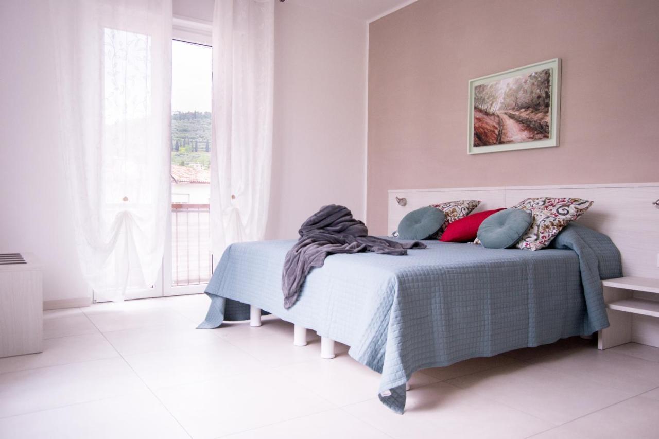 Appartamento Iris Garda  Bagian luar foto